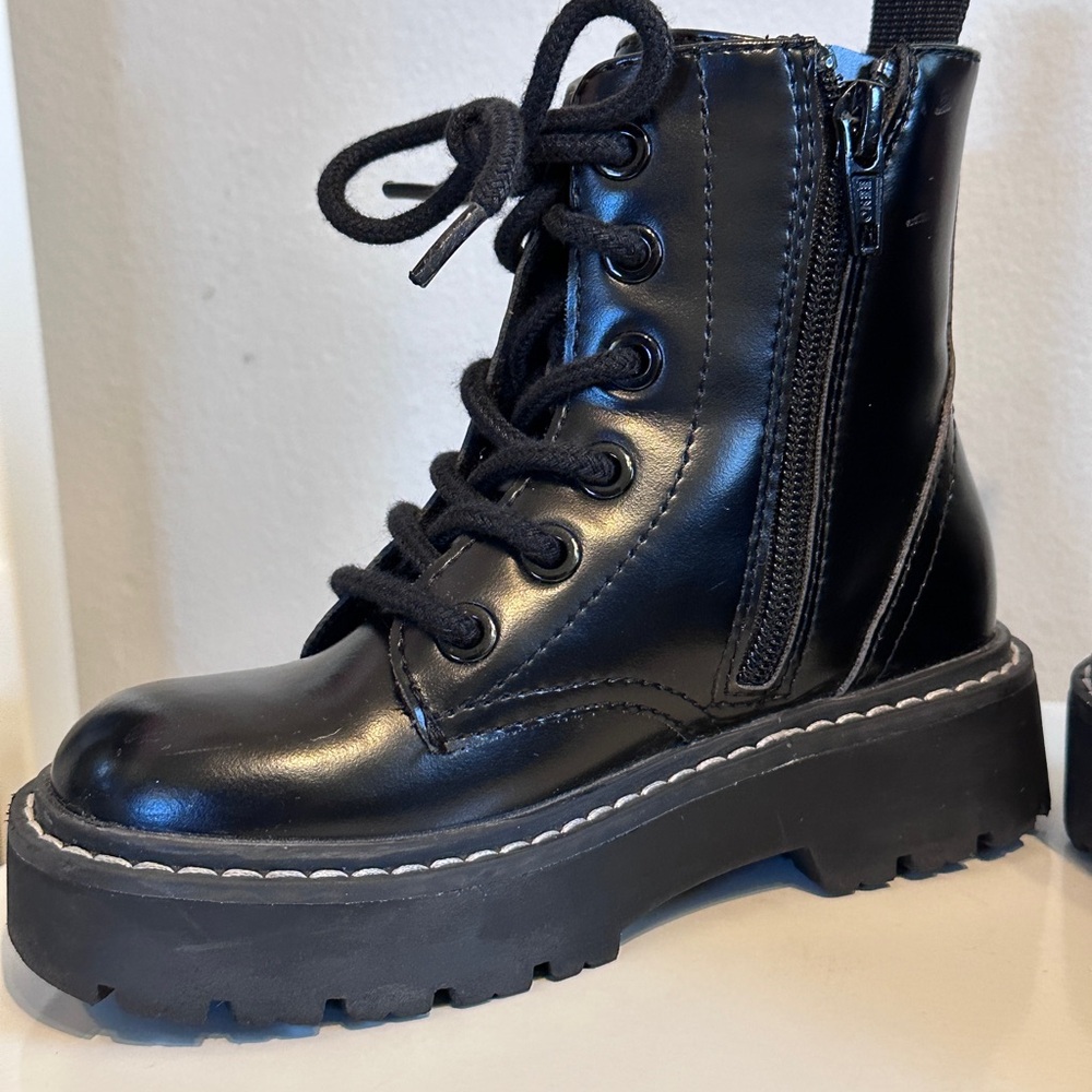H&M Lace-Up Girls Boots - Picture 7 of 8